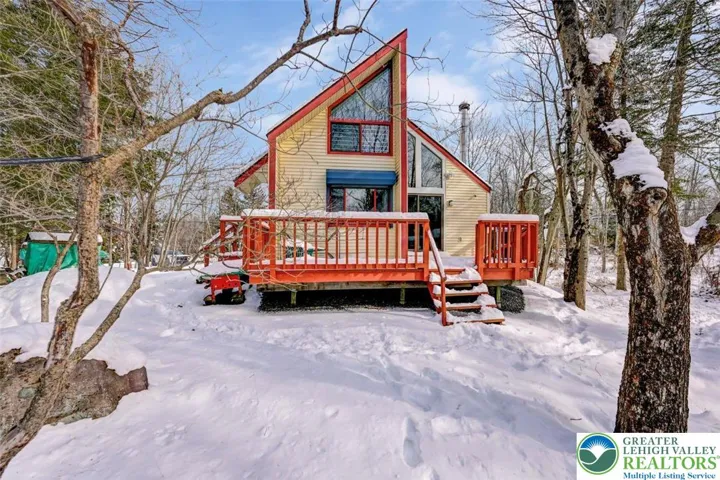 105 Bobcat Trail Lake Home