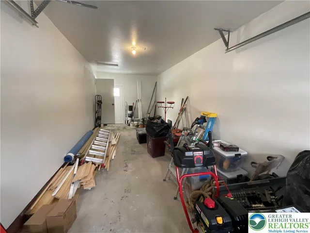 One car garage