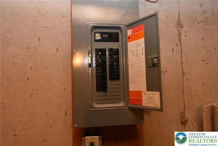 200 amp breaker