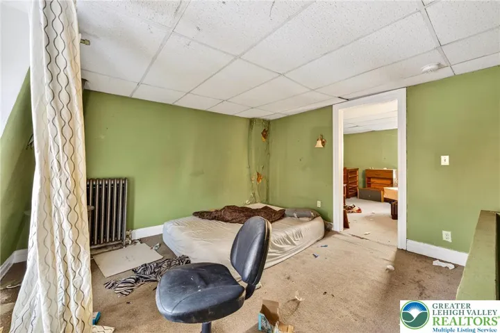 Walk-through BR 3rd Fl.