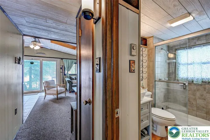 Hall To Closet & Main Full Bath