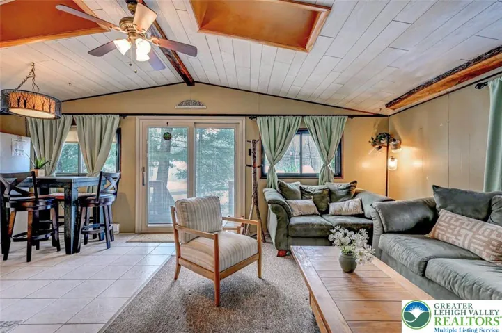 Light-Filled Floor Plan