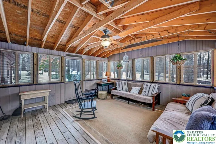 Large 223 sq ft Bonus Room