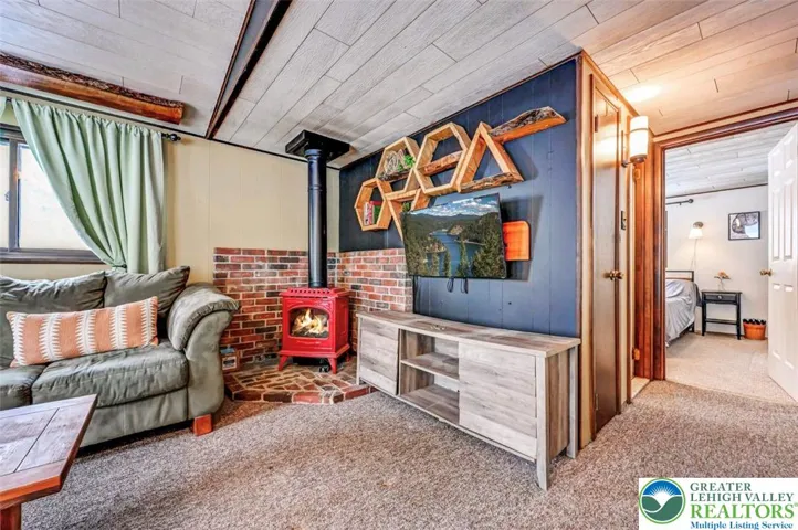 Propane Fireplace w/ Brick-Surround