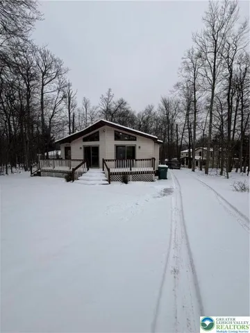 Side Exterior + Garage