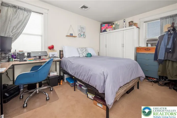 557 - Upper Level Unit