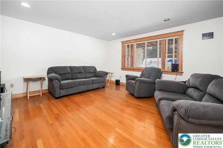 557 - Main Floor Unit