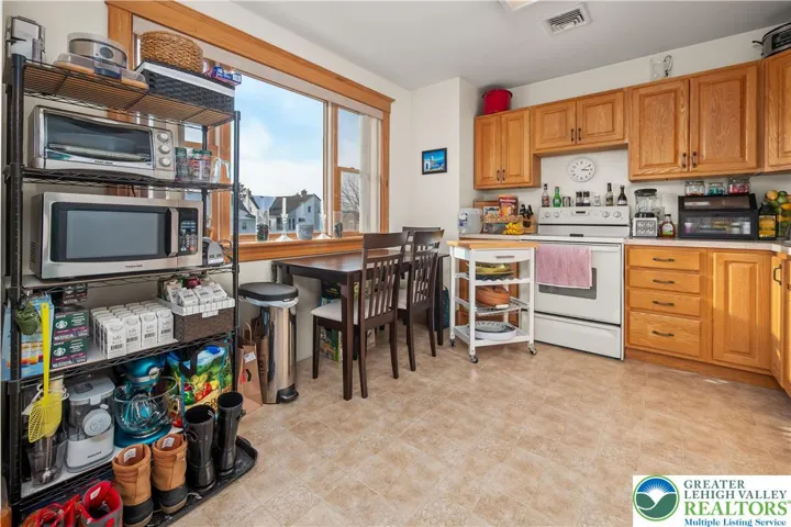557 - Upper Level Unit