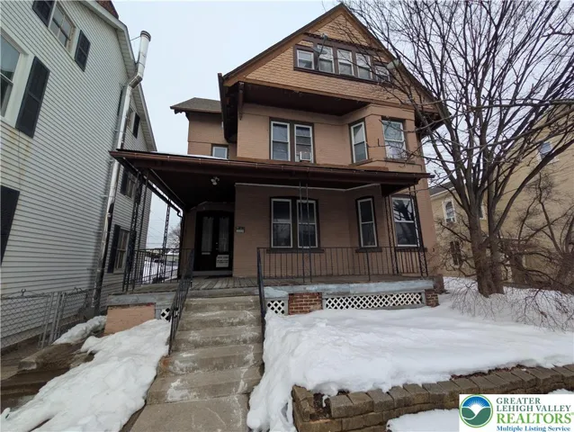 Welcome to 261 E Broad Street!