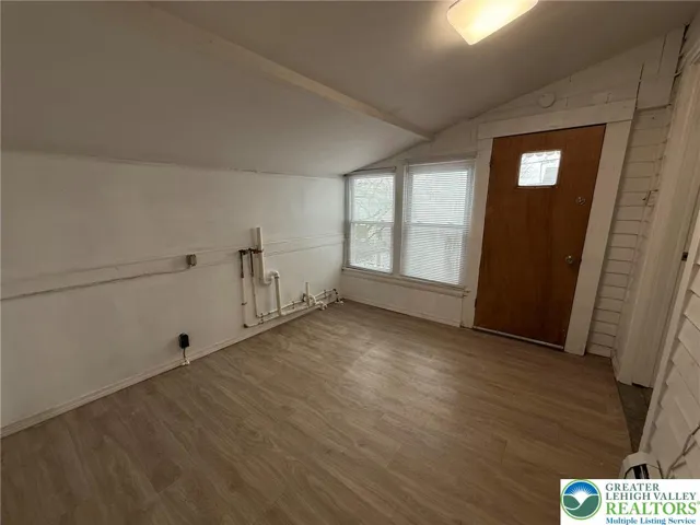 laundry/mud room