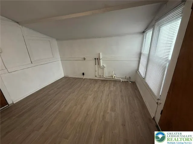 laundry/mud room