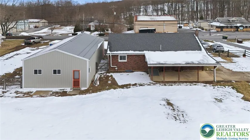 23'x49' Pole Barn/Garage, 25'x 12' Covered Patio