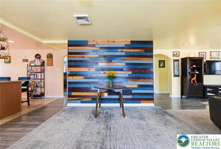 Cool Open Dining Area