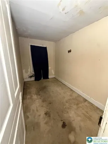 Walk-In Closet or Office connected to Bedroom 2