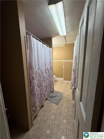 Full Bath (2nd FL)