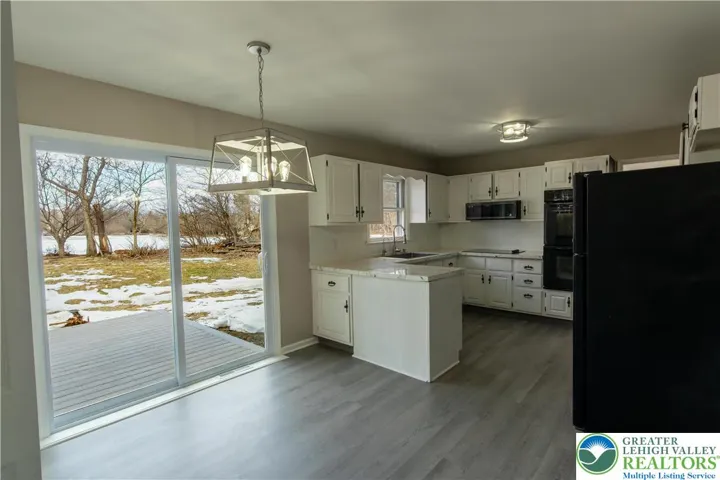Kitchen pic 7
