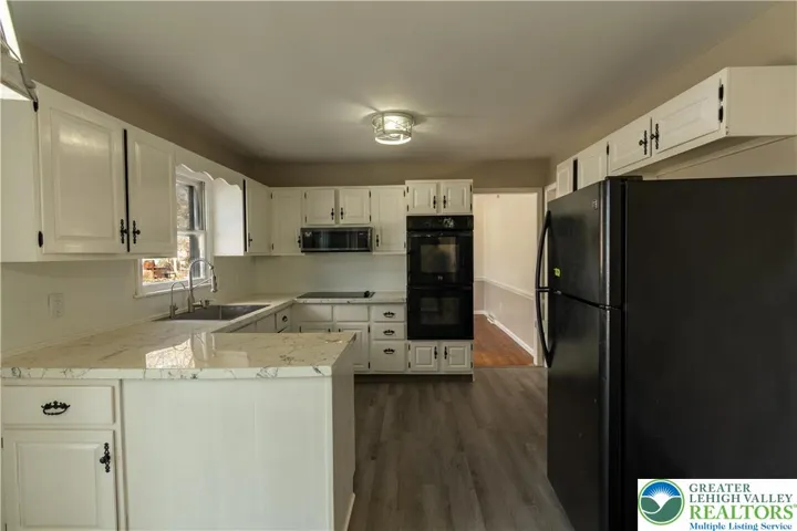 Kitchen pic 4