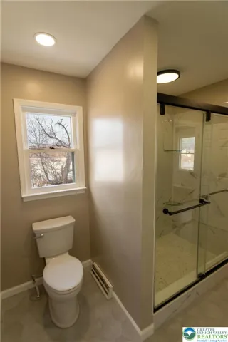 Master bath pic 4