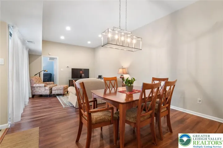 Dining Room ~ Living Room space ~ Hi Ceilings ~ Great lighting ~