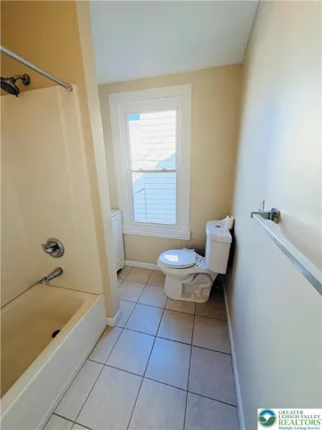 2nd floor bathroom.