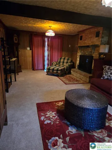 LL Family Room FP Side