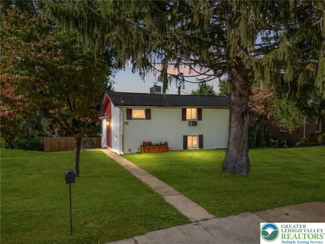 Detached home on large fully fenced private lot