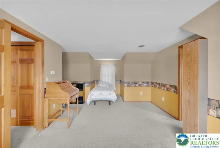2nd floor bedroom