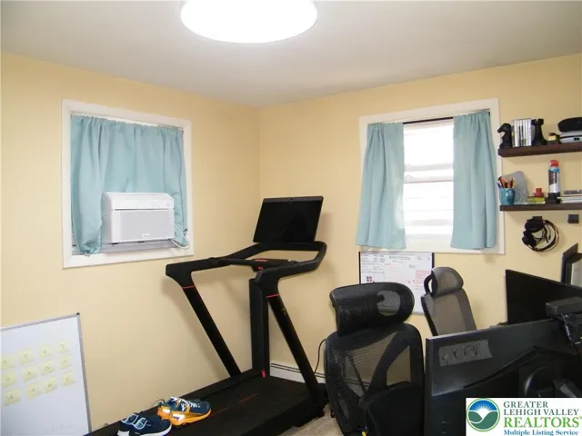 BR #3 used as office/exercise area