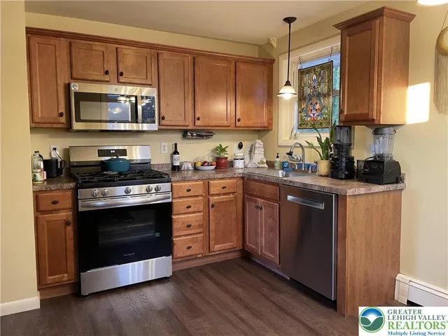 Lovely shaker style cabinets