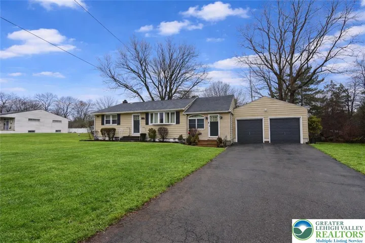 Welcome to 1385 W Macada Rd!