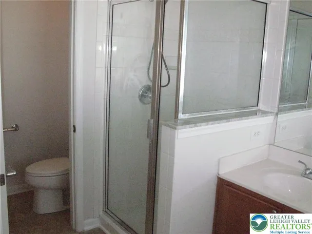 Shower & toilet