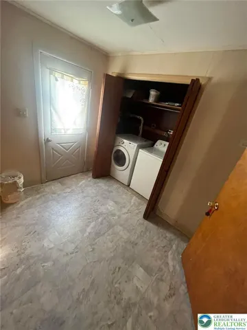 mud room/laundry area