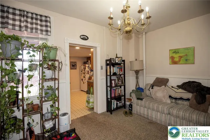 730 1st floor living room(could be a dining room)