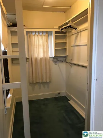 728 1st floor walk in closet