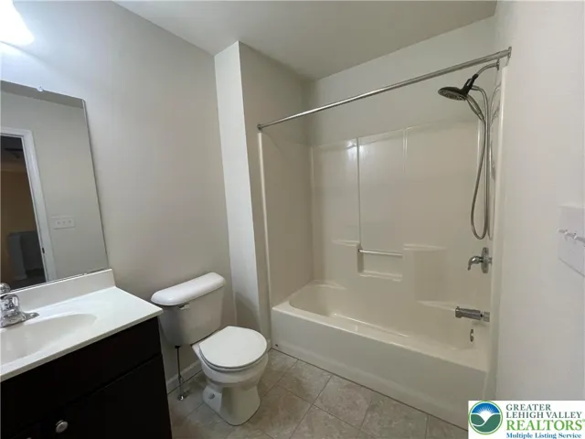 Full Bathroom, Second Foor