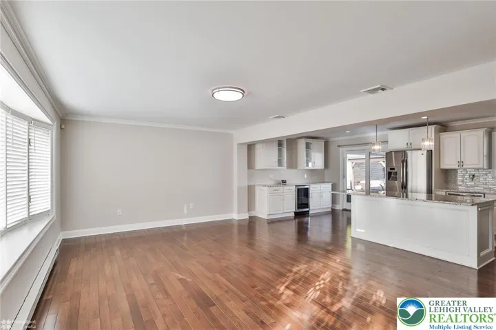 Dining Rm/Family Rm