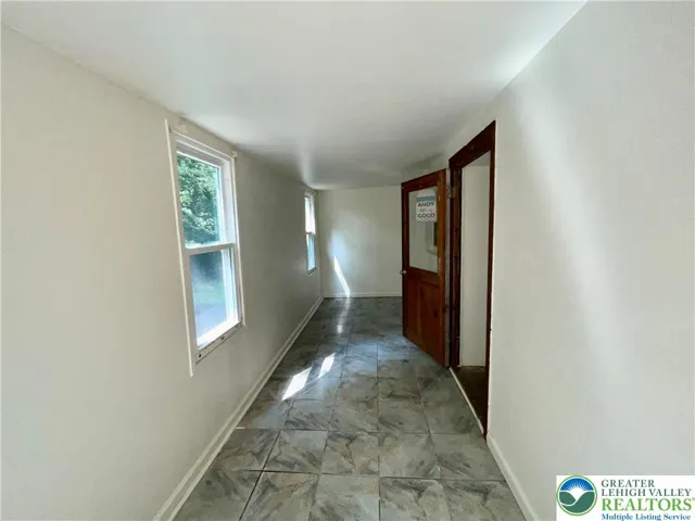 Bonus Storage Room (no heat)