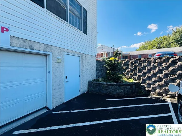 Garage Bay/In-building laundry