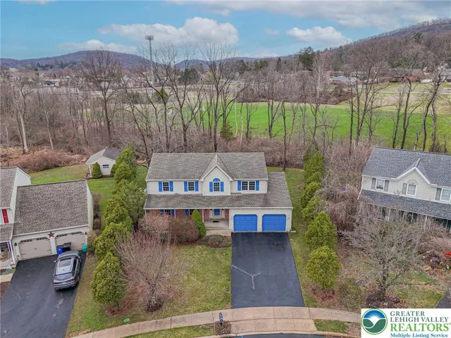4 BR colonial