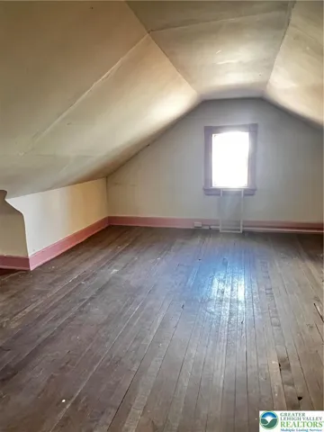 bonus room/attic