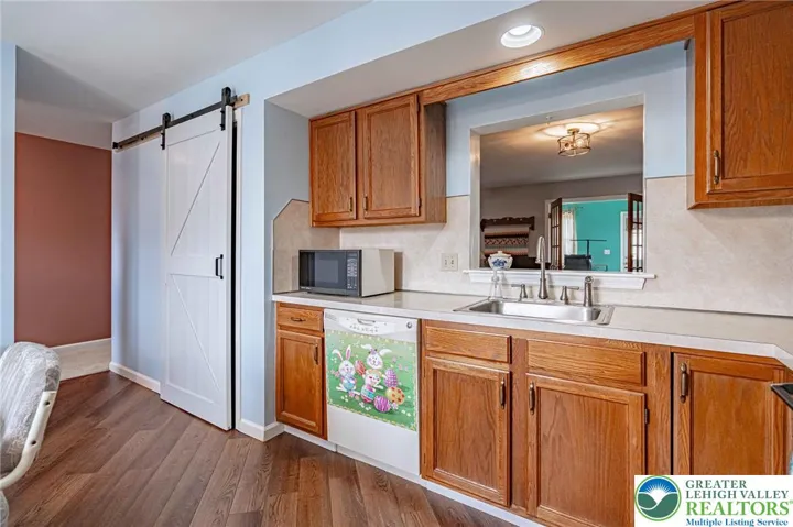 Kitchen Counter Space