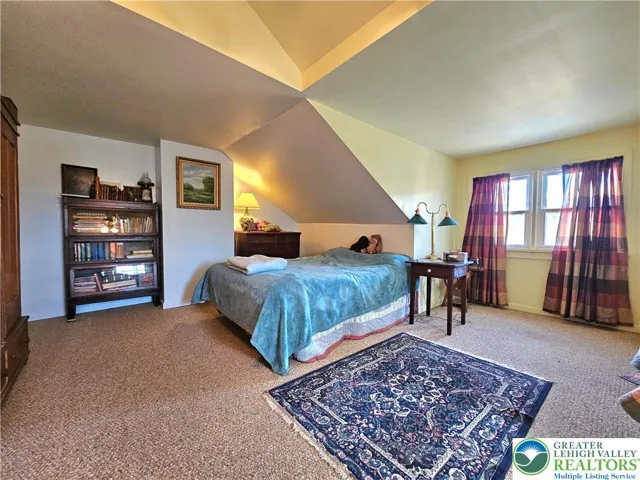 2nd floor bedroom