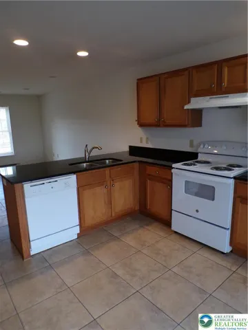 Brand new stove. Dishwasher