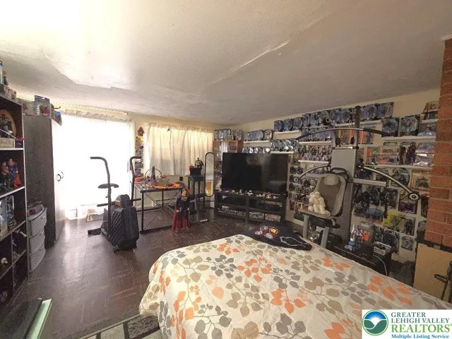 LL Bedroom