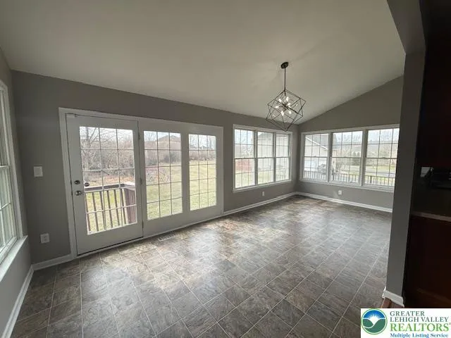 Four season sunroom