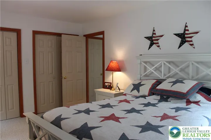 2nd Floor Queen Bedroom