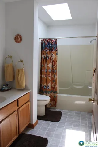 2nd Floor Bath