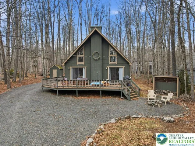 3 Bedroom/2 Bathroom, Chalet/Contemporary