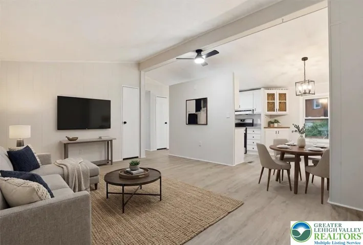 Virtually staged photo