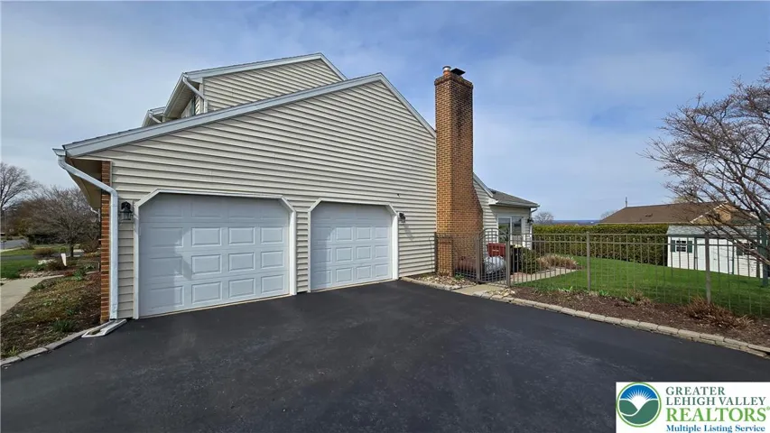 Side Entry Garage